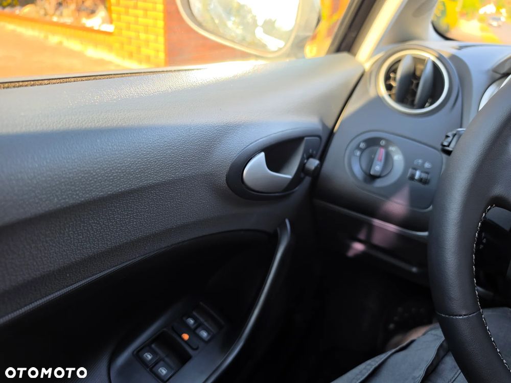Seat Ibiza 1.4 16V Reference - 11