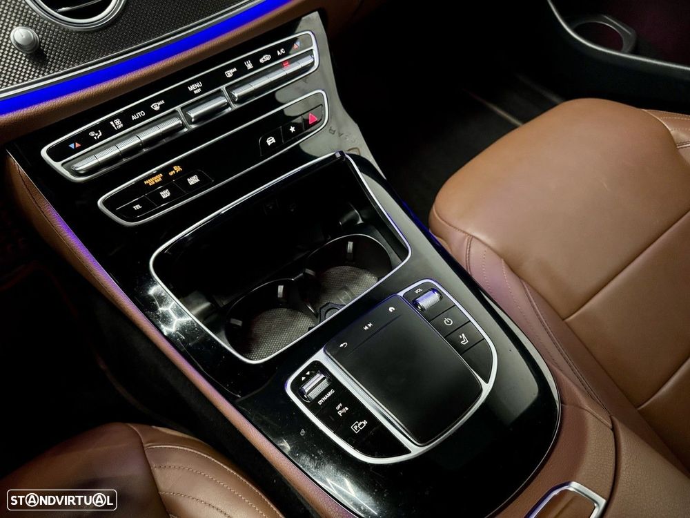 Mercedes-Benz E 300 de AMG Line 4Matic - 12