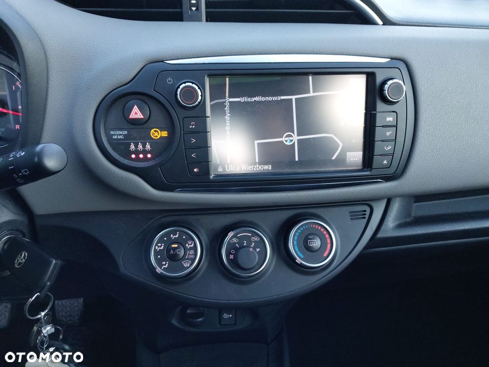 Toyota Yaris 1.33 Premium - 18