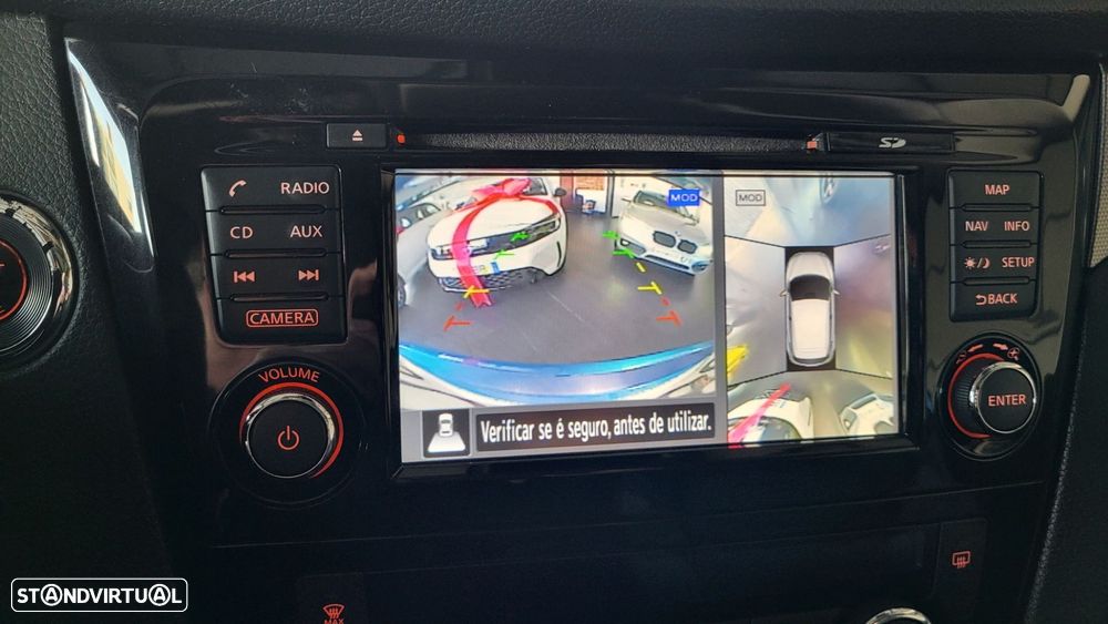 Nissan Qashqai 1.5 dCi N-Connecta J18 - 9