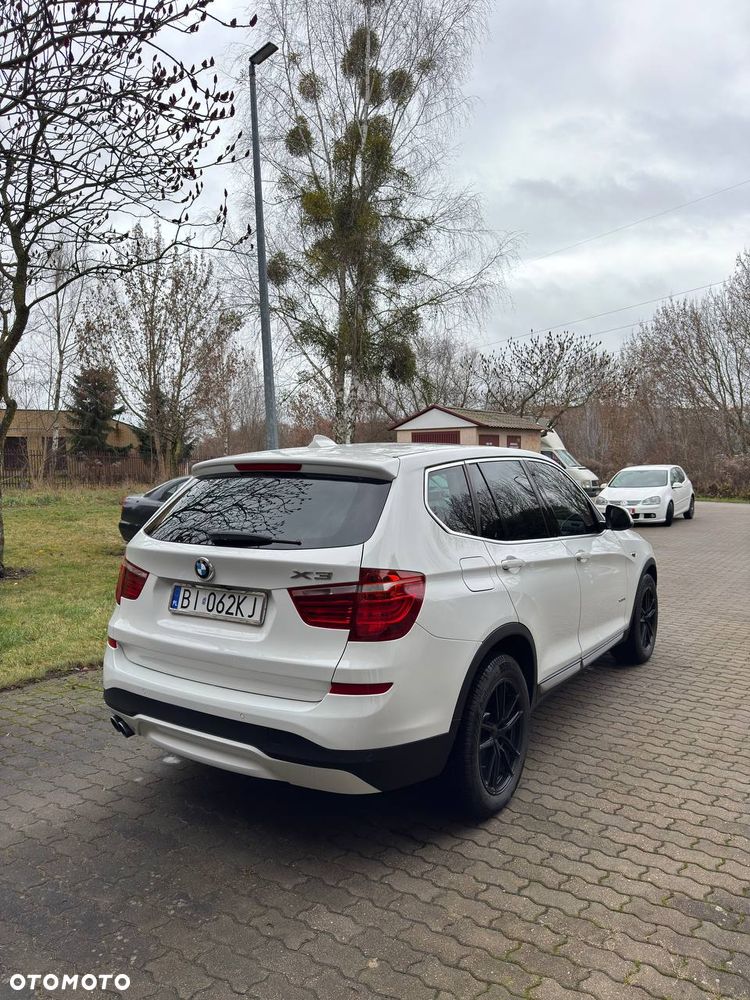 BMW X3 xDrive28i xLine - 4