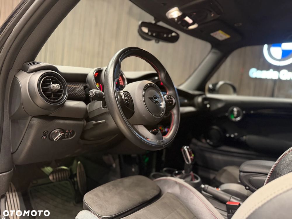 MINI John Cooper Works - 9