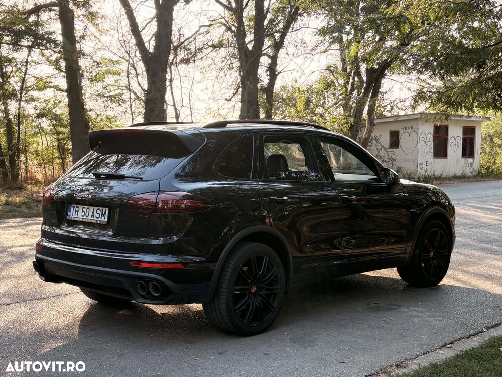 Porsche Cayenne 4.2 L S - 10