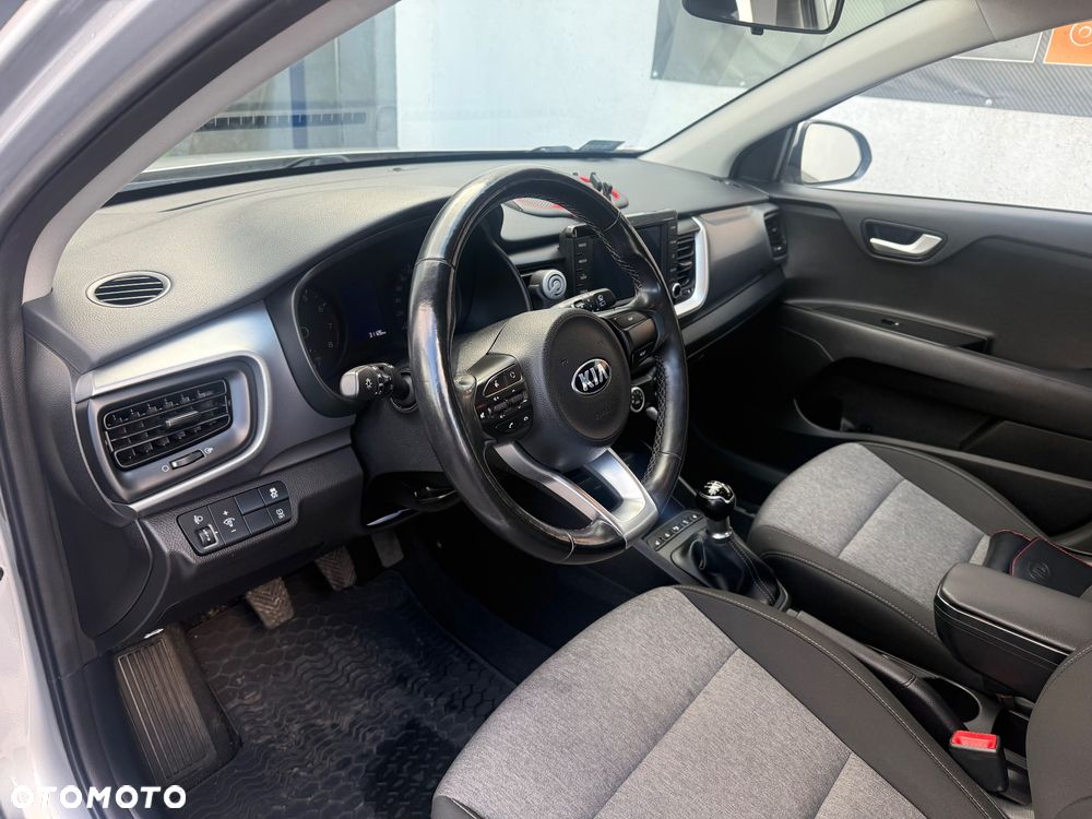 Kia Stonic 1.2 L - 9
