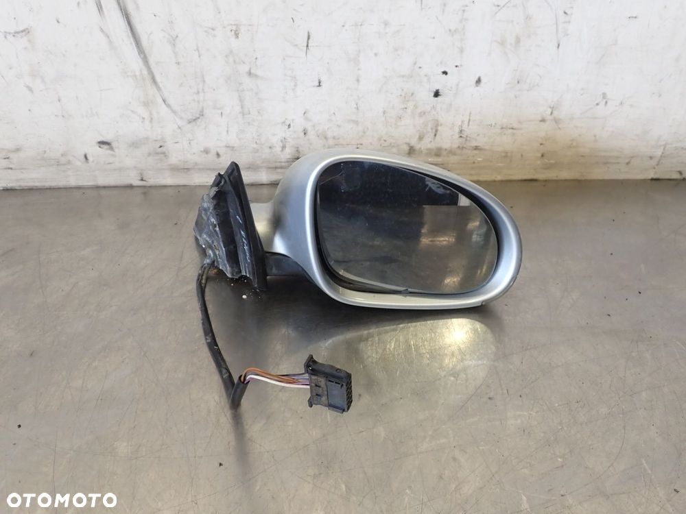 LUSTERKO PRAWE ELEKTRYCZNE SKODA SUPERB 1.9 3B0857934B - 1