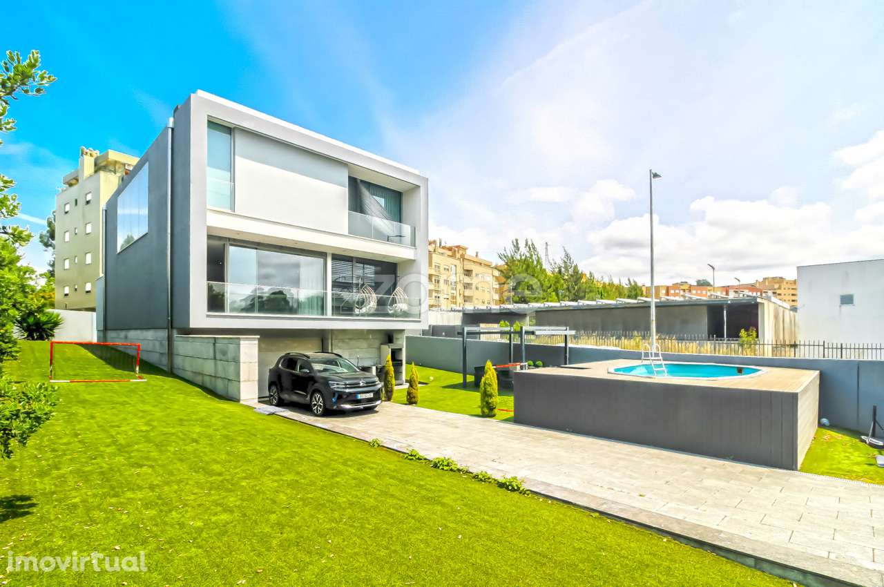 Moradia T4 Moderna com Piscina e Jardim em Canelas – Vila Nova de G... - Grande imagem: 2/60