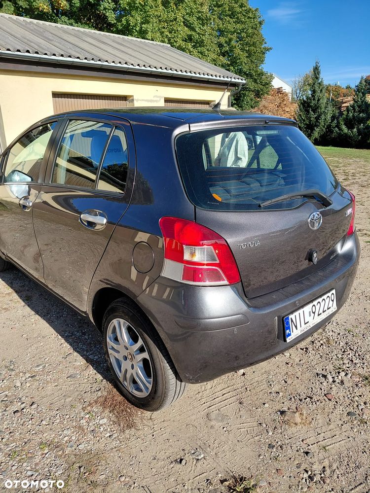 Toyota Yaris - 2