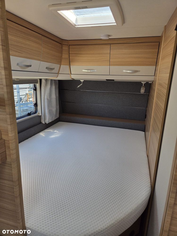 Dethleffs Camper 730FKR - 30