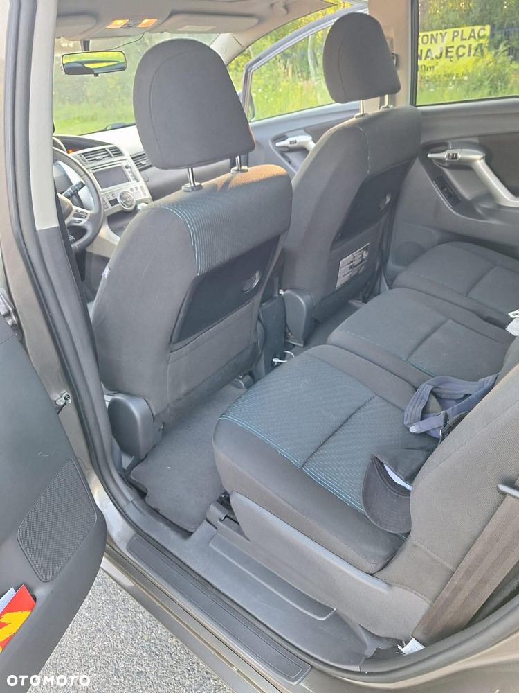 Toyota Verso - 7