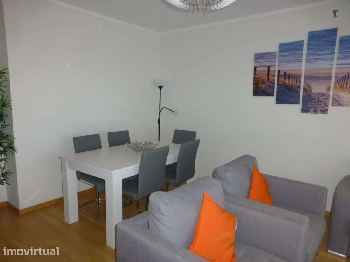 Apartamento com 2 quartos - localizado em Faro - Grande imagem: 4/23
