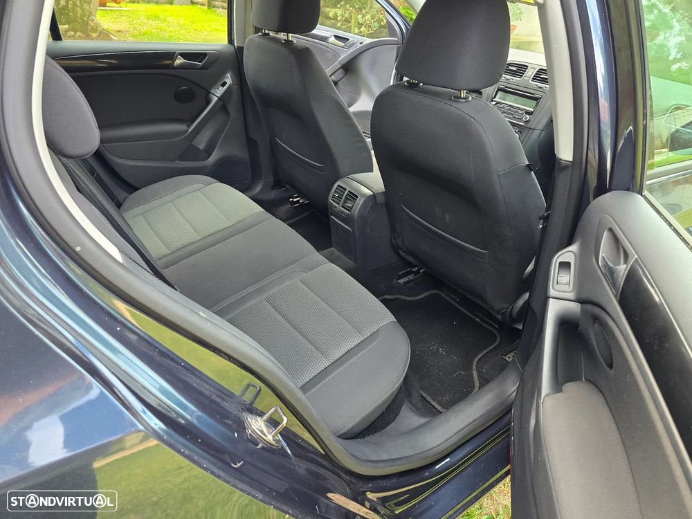 VW Golf 1.6 TDi Confortline - 14