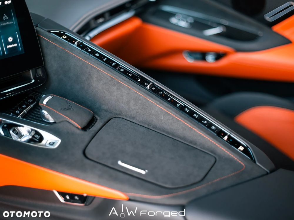 Chevrolet Corvette - 28