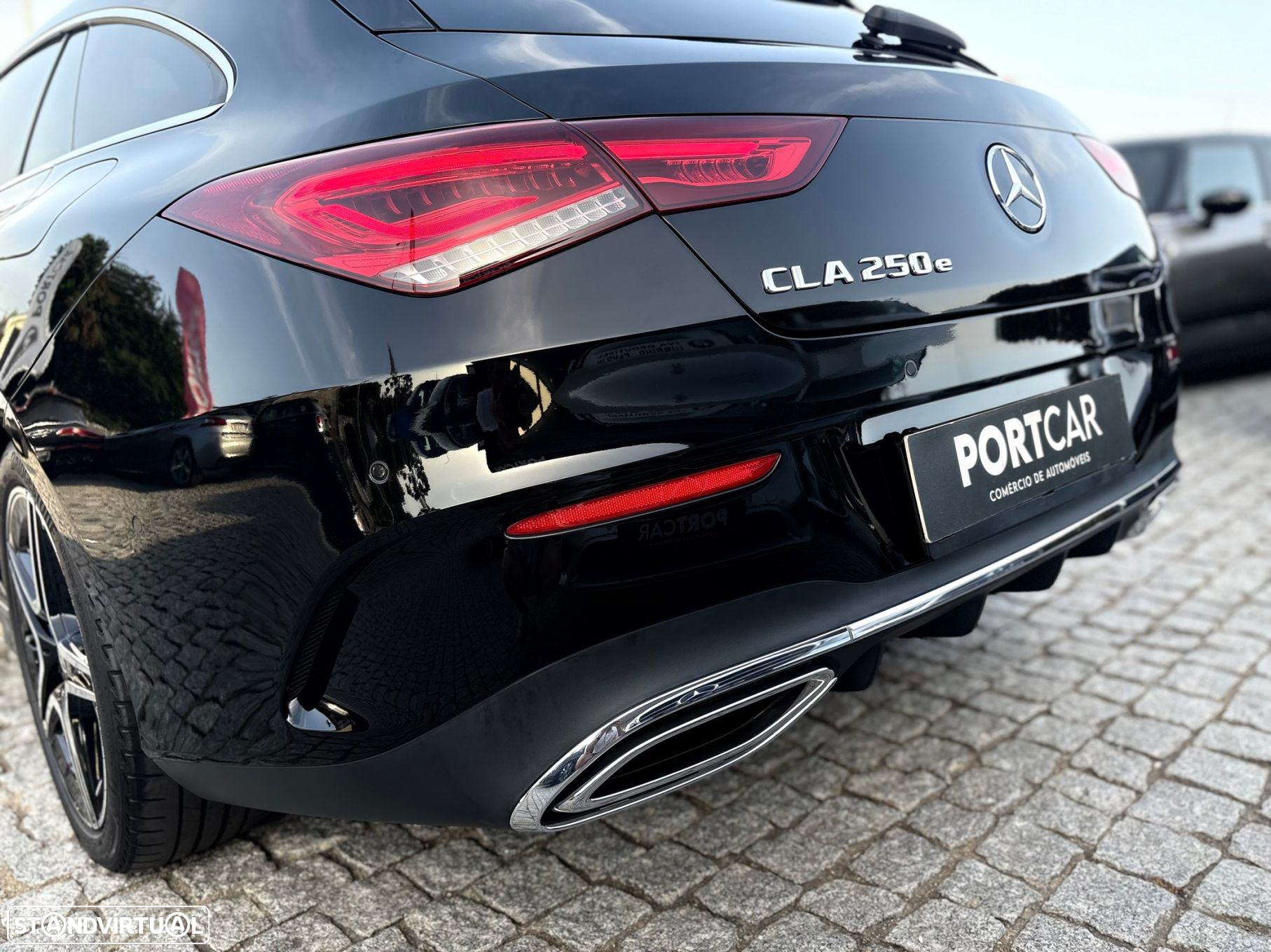 Mercedes-Benz CLA 250 e Shooting Brake AMG Line - 8