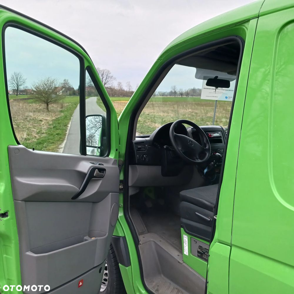 Mercedes-Benz Sprinter - 12