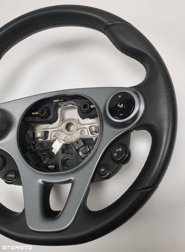 KIEROWNICA MULTIFUNKCJA SMART FORFOUR II 453 A4534603500 - 2