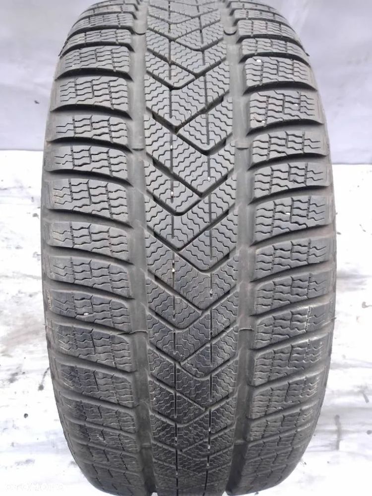 Pirelli Winter Sottozero 3 235/45 R18 98V 2022 7-7.5mm - 1