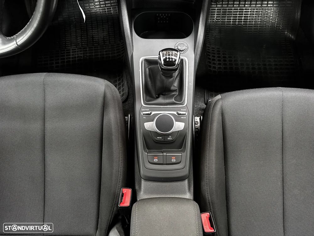 Audi Q2 30 TFSI Advanced - 10