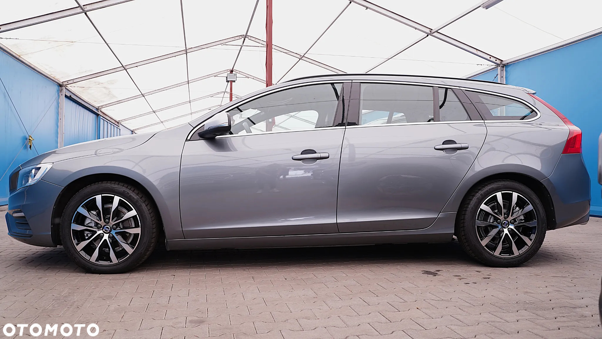 Volvo V60 D3 Drive-E R-Design Momentum - 7