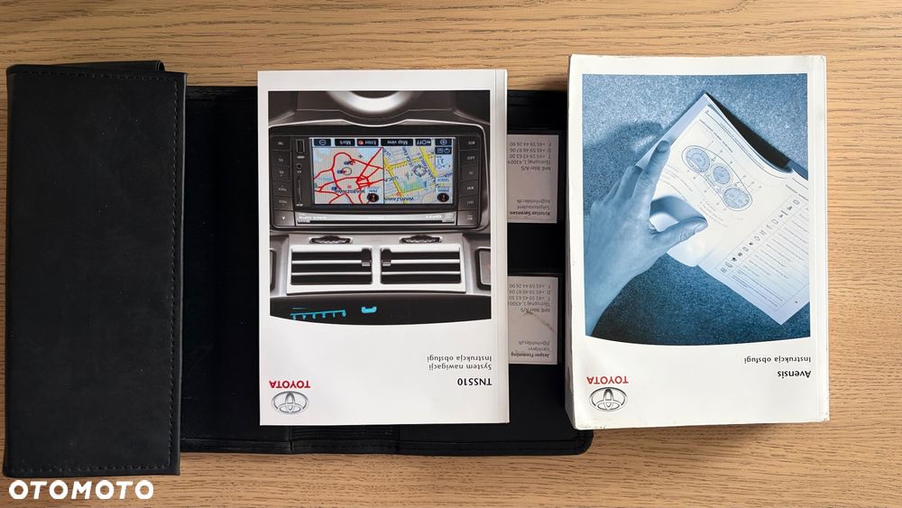 Toyota Avensis 2.0 Executive - 33