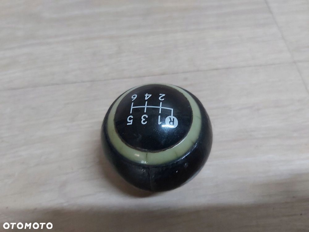 Toyota Yaris III Auris Gałka zmiany biegów Oryginał 6B - 4