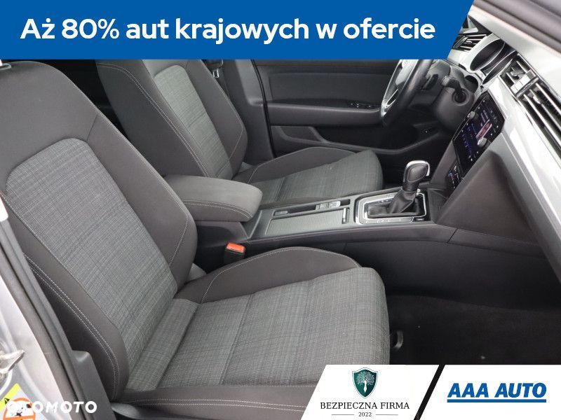 Volkswagen Passat Variant - 11