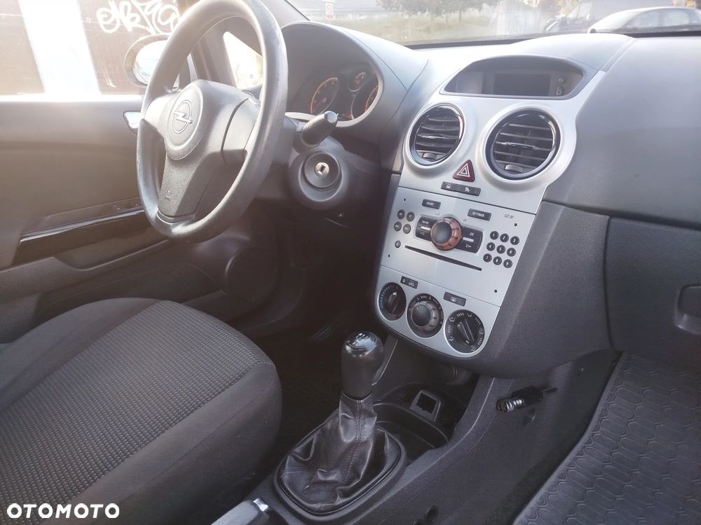 Opel Corsa - 4