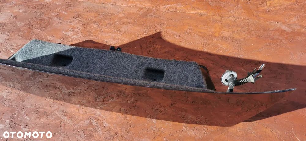 BMW E46 CABRIO KLAPA BAGAŻNIKA  3 ŚWIATŁO STOPU ORIENTBLAU-METALIC NR. 8 262 029 OE - 11