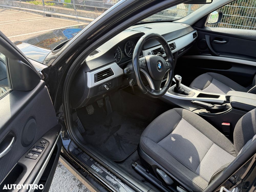 BMW 3 Series 2010 — imagine 5
