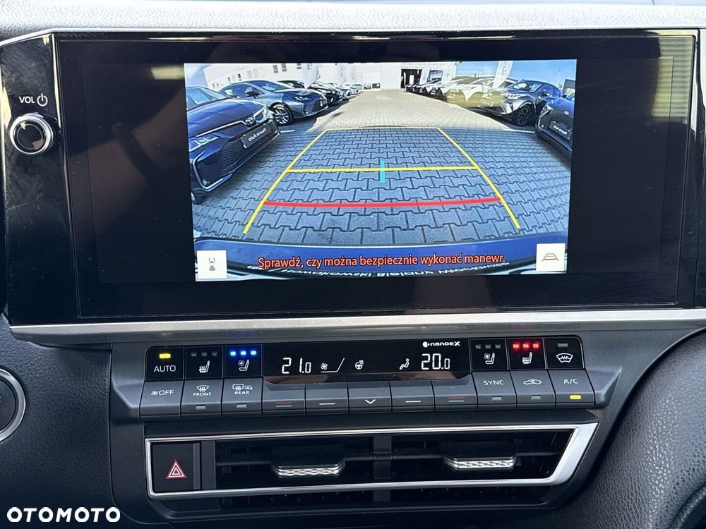 Toyota Camry - 16