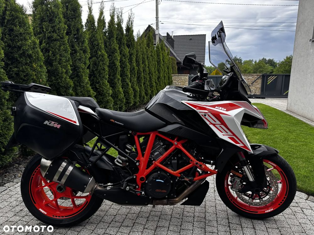 KTM Super Duke - 1