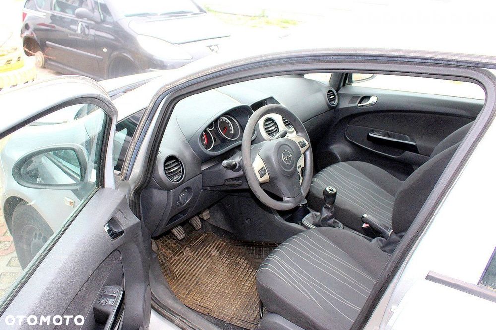 Opel Corsa D 2008 1.2i Z12XEP HB5D (MASKA, ZDERZAK, LAMPA, BŁOTNIK, DRZWI, SZYBA, FOTEL) - 7