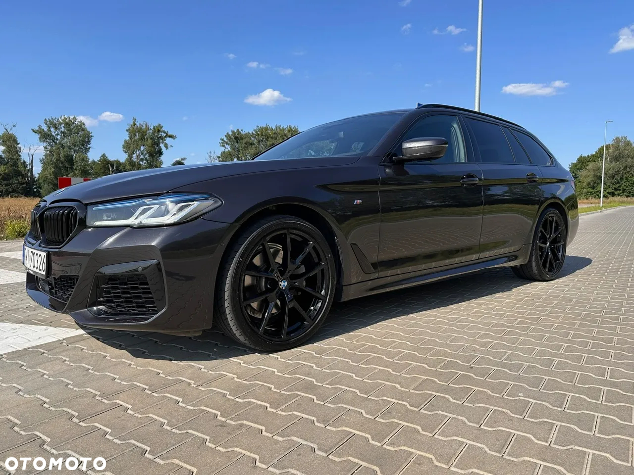 BMW Seria 5 520d xDrive Touring M Sport Edition - 3
