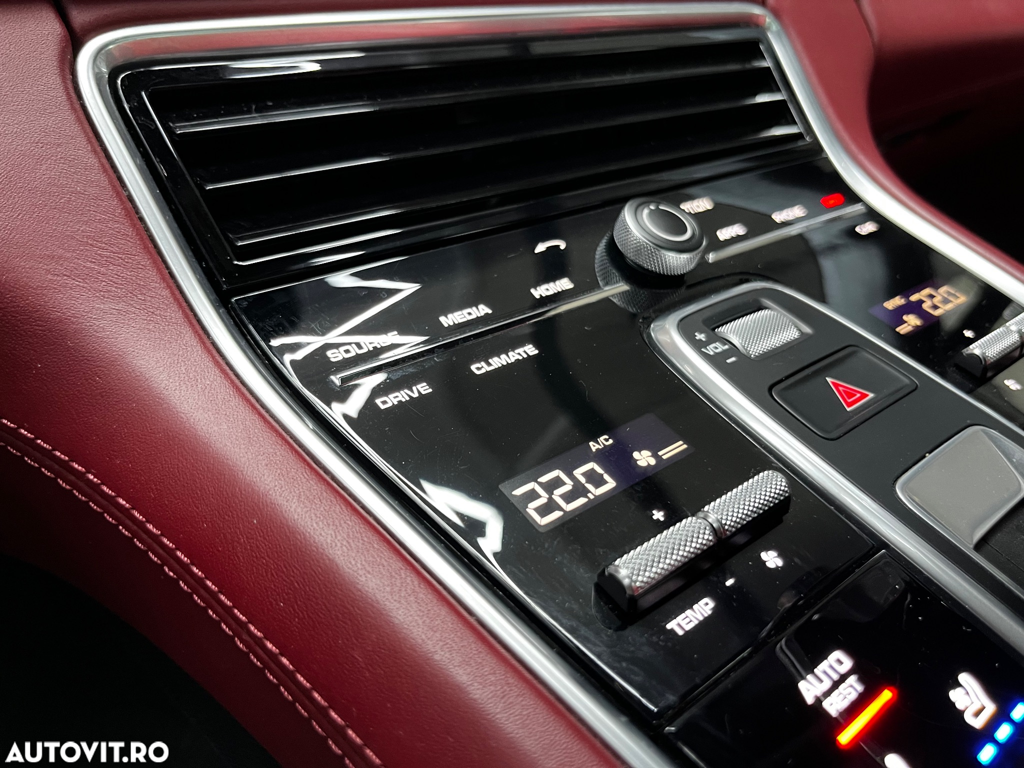 Porsche Panamera - 17