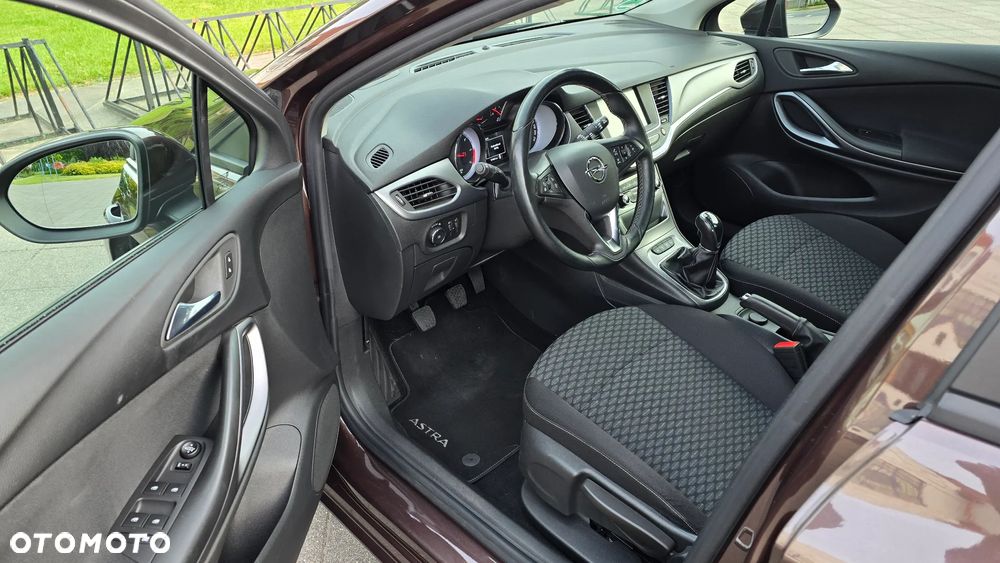 Opel Astra - 9