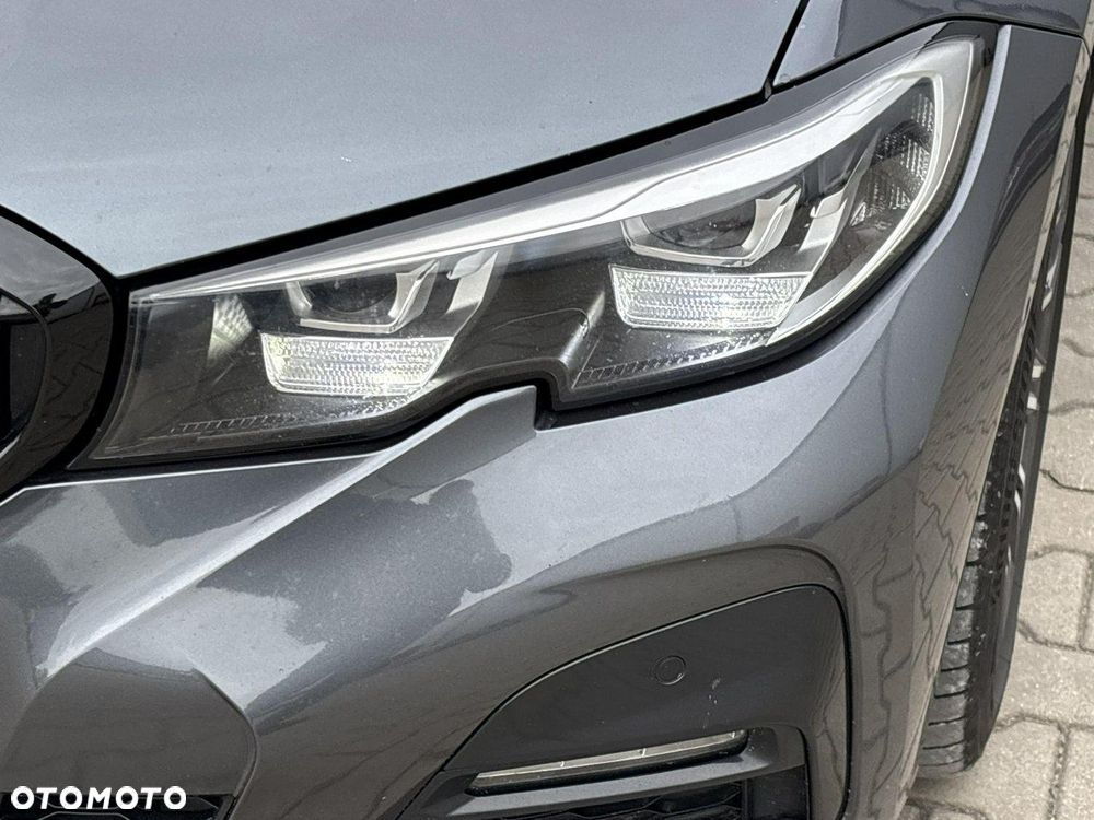 BMW Seria 3 320d M Sport sport - 9