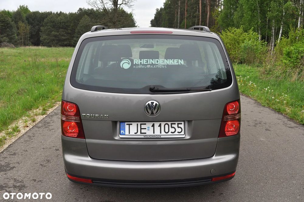 Volkswagen Touran 1.6 Conceptline - 6