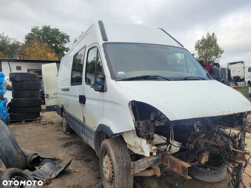 IVECO DAILY IV 35S18 maska pokrywa silnika klapa bagażnika zderzak lampa reflektor pas przedni stop lampy halogeny - 2