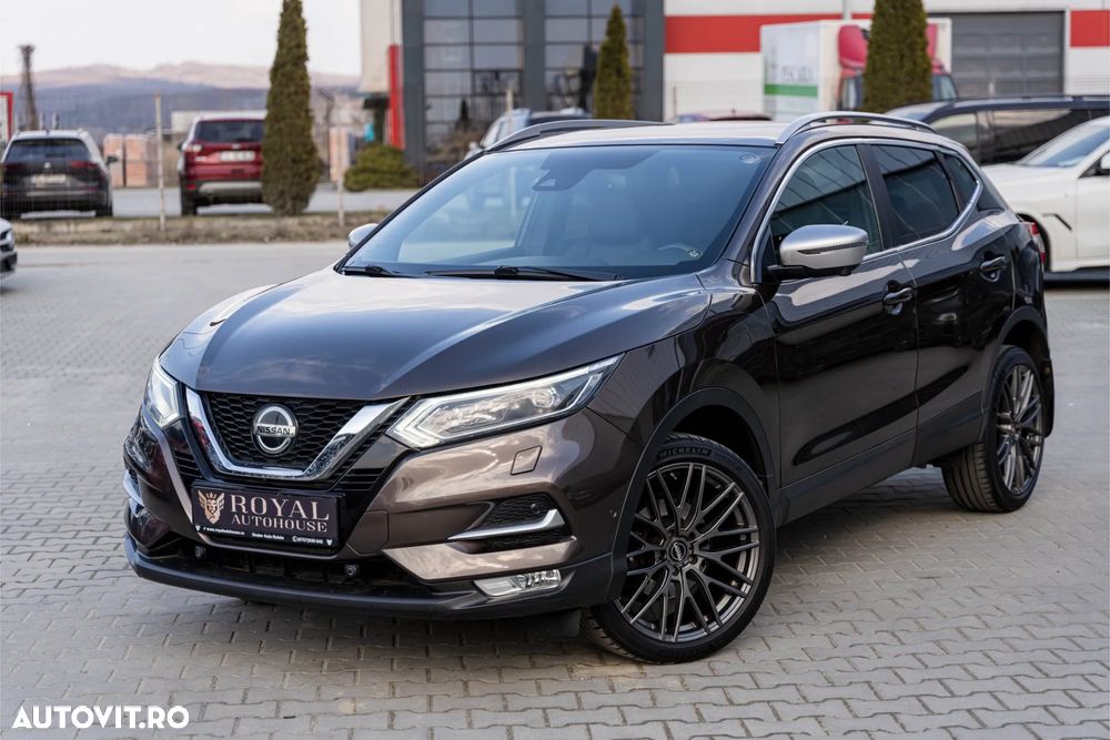 Nissan Qashqai 1.6 DIG-T TEKNA+ - 1