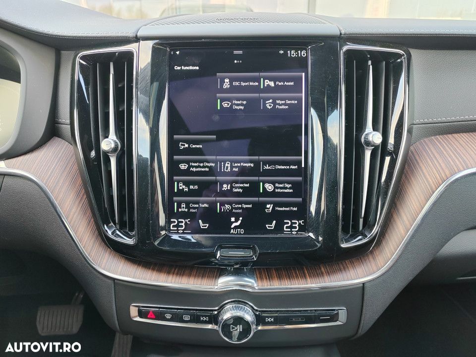 Volvo XC 60 T8 AWD Recharge Geartronic Inscription - 26