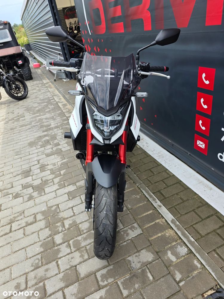 Honda Hornet - 27