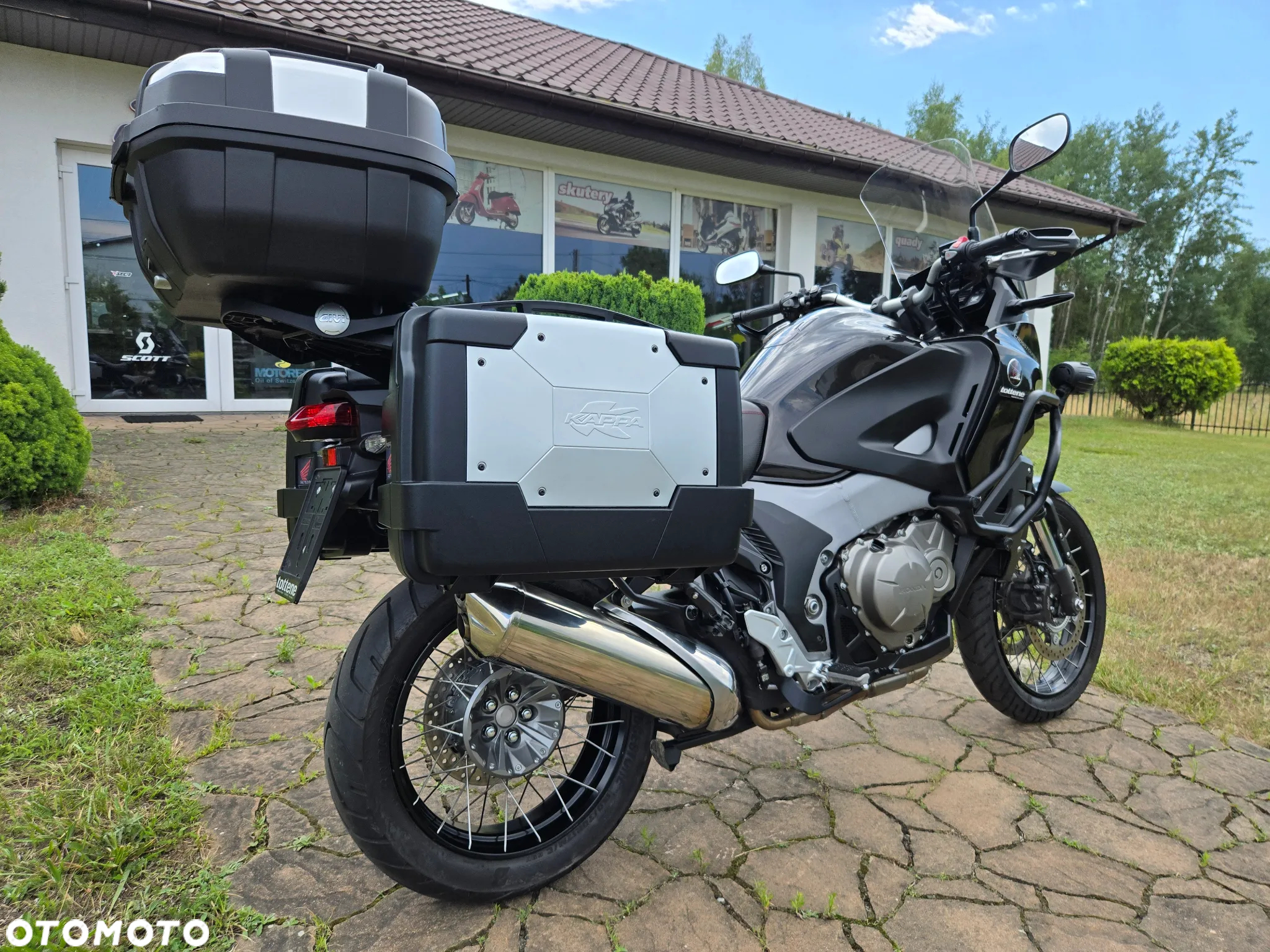 Honda VFR - 3
