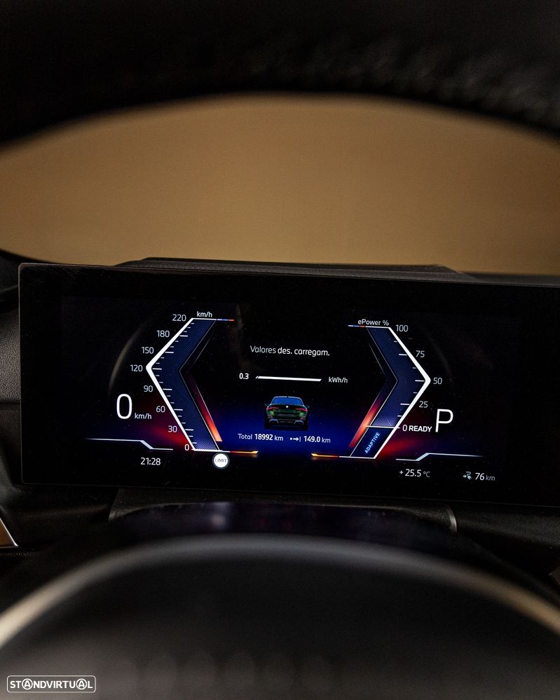 BMW i4 eDrive40 Edição Desportiva M - 17