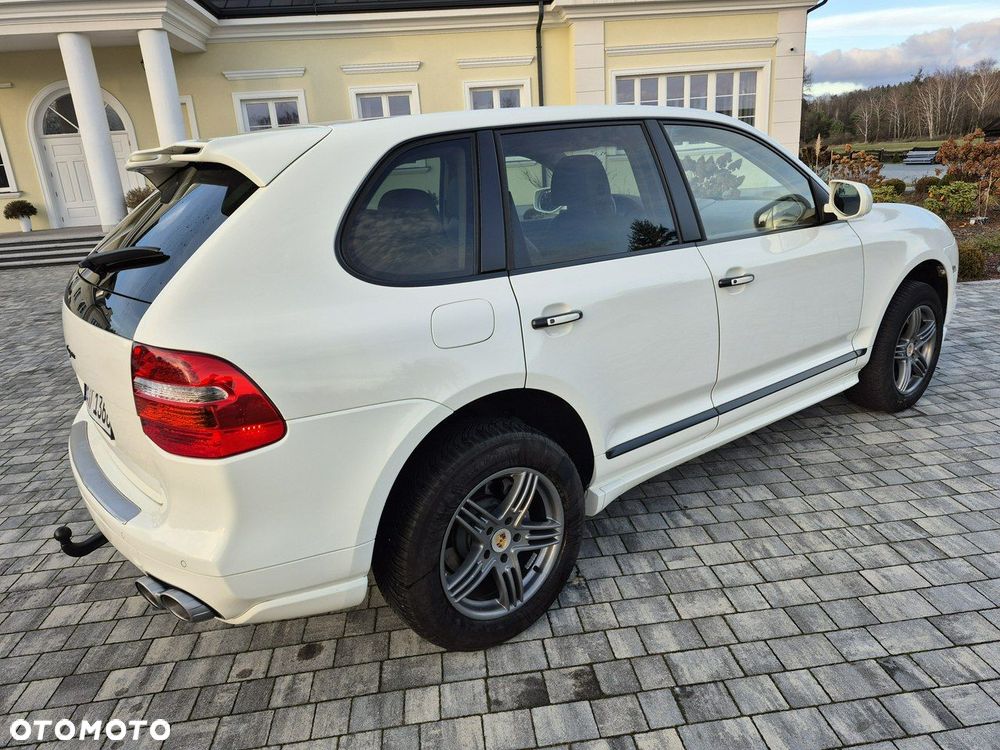 Porsche Cayenne - 3