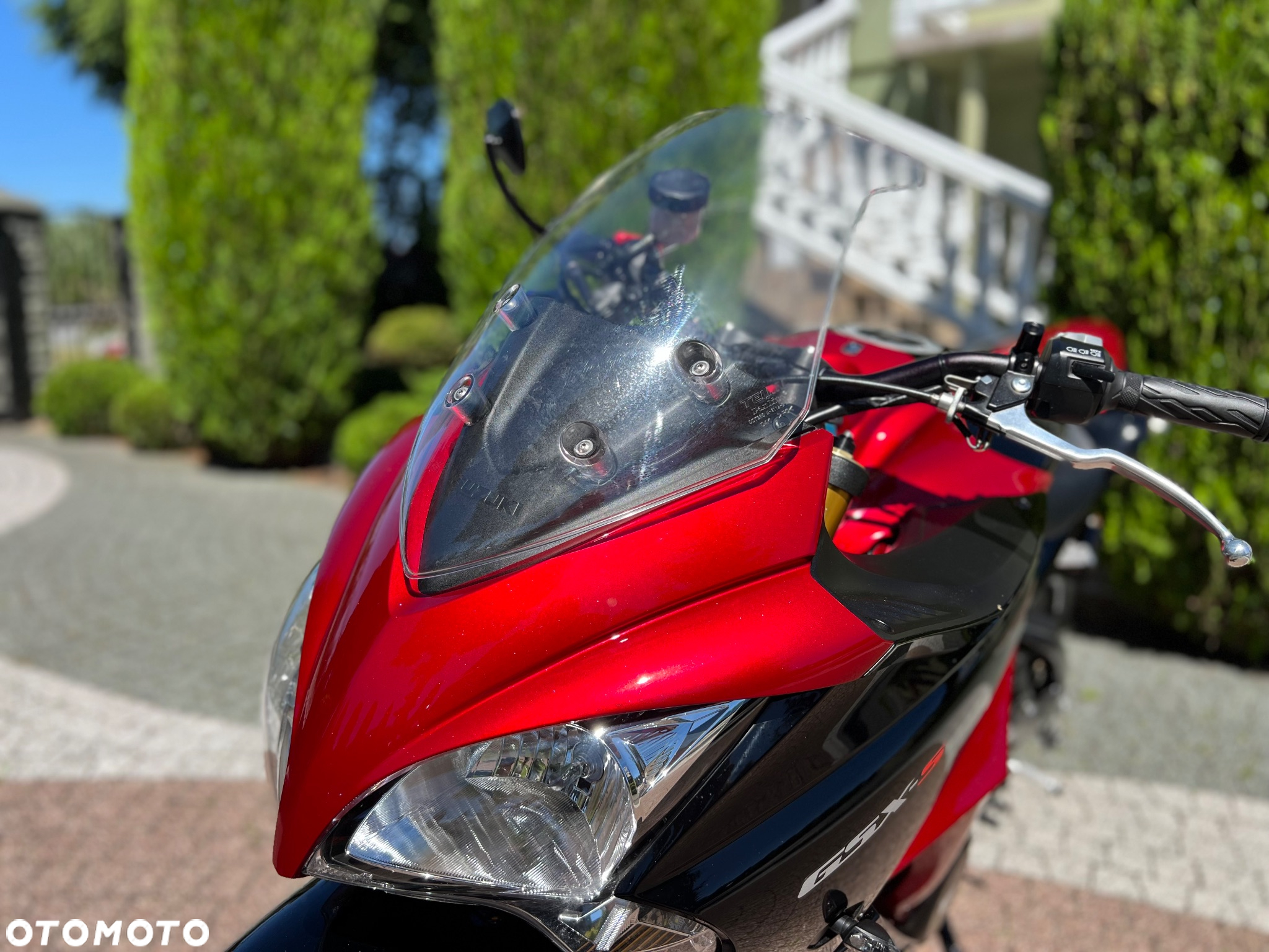 Suzuki GSX - 29