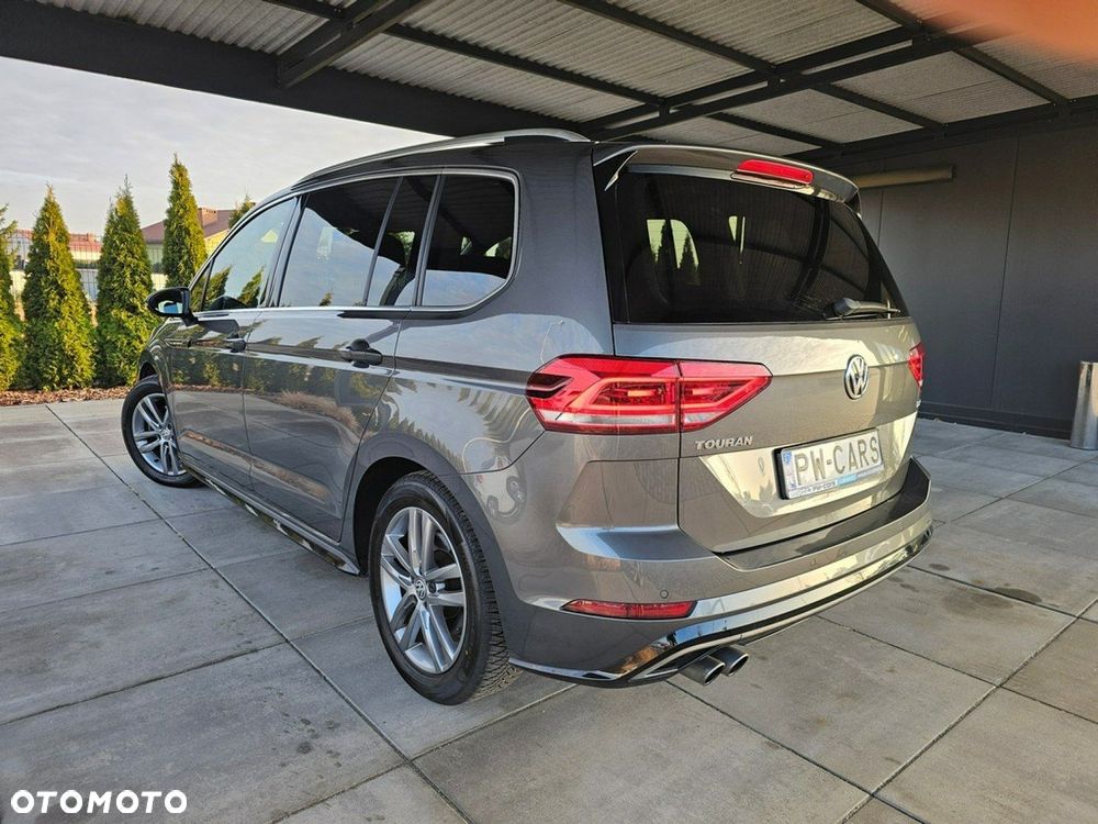 Volkswagen Touran - 4