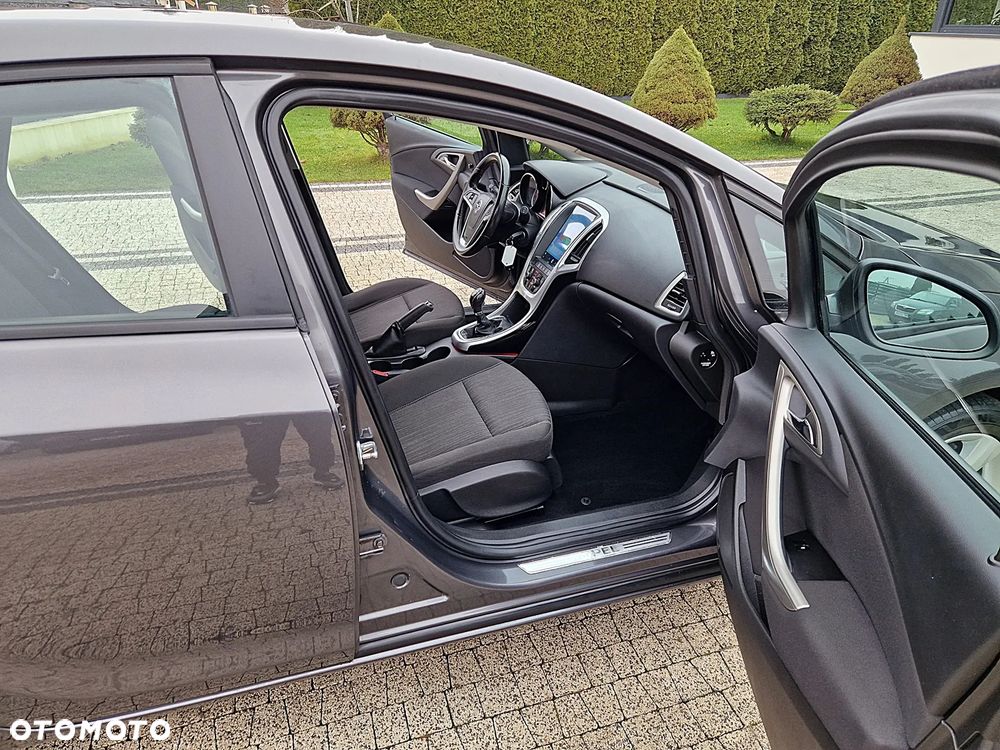 Opel Astra 1.6 Innovation - 17