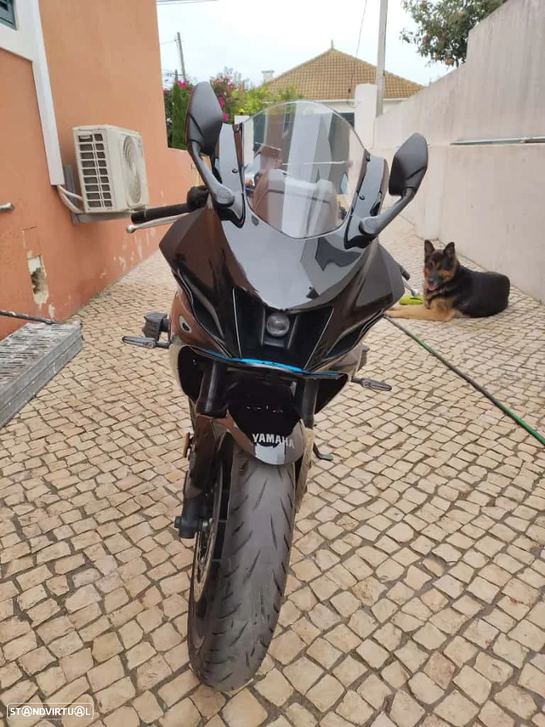 Yamaha YZF 01 - 8