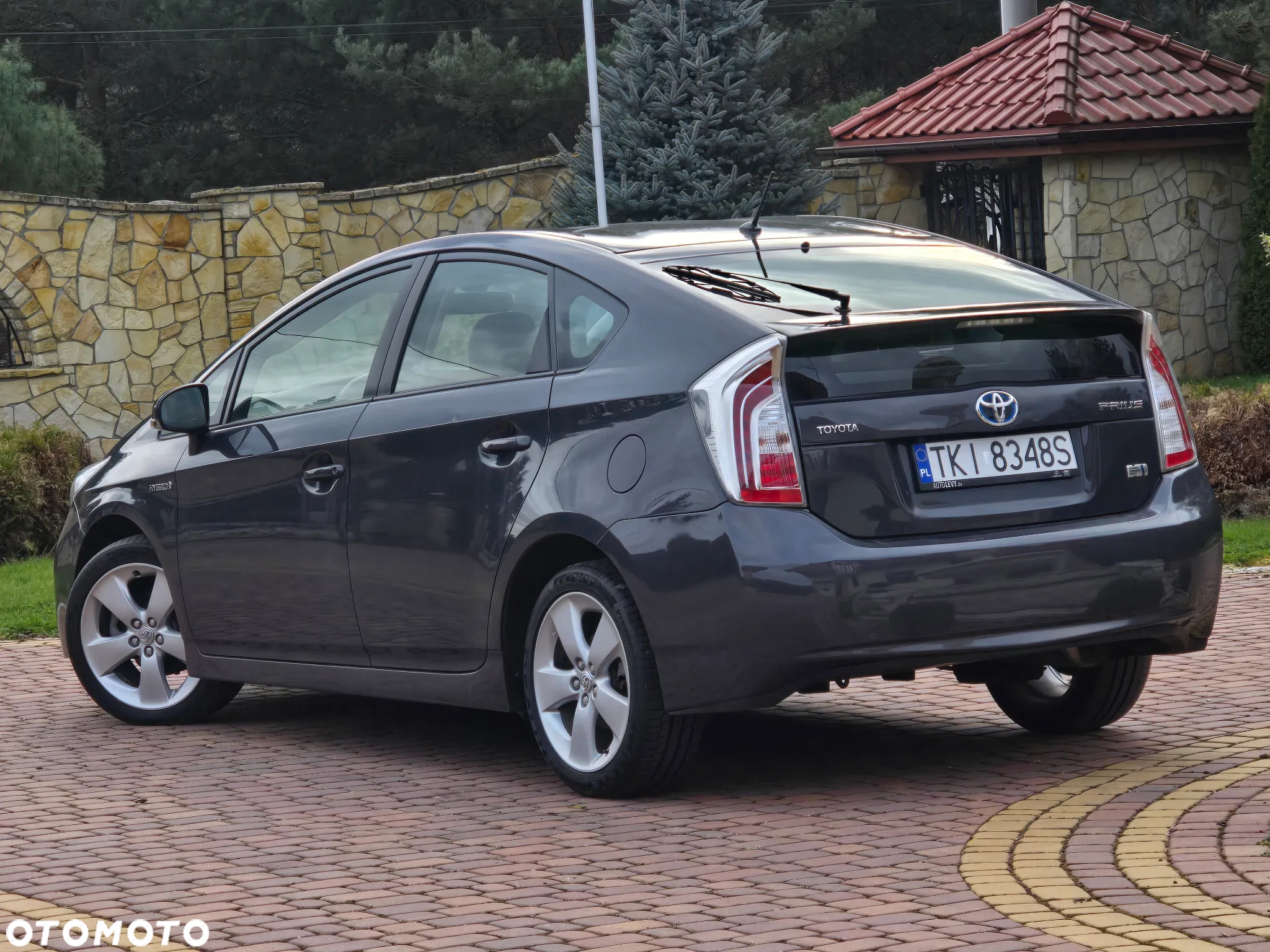 Toyota Prius 1.8 HSD Prestige - 2