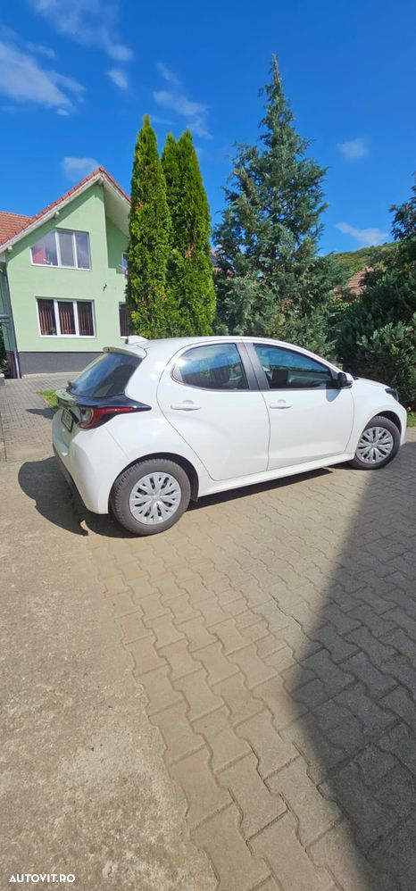 Toyota Yaris 1.5 L Active - 3