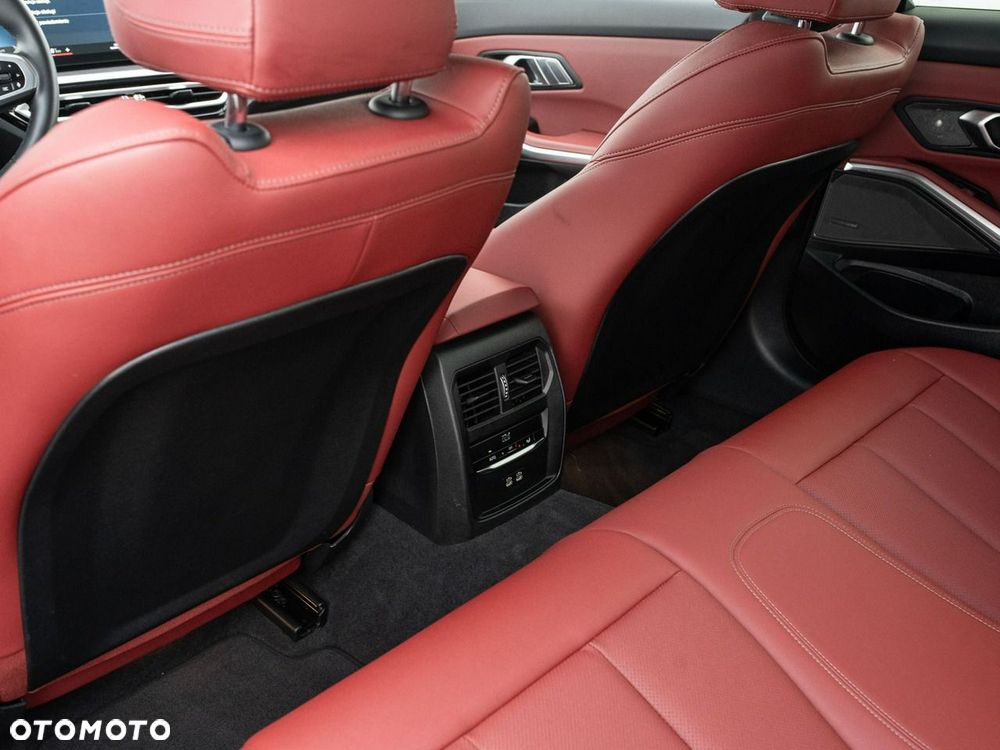 BMW Seria 3 M340i xDrive mHEV sport - 25